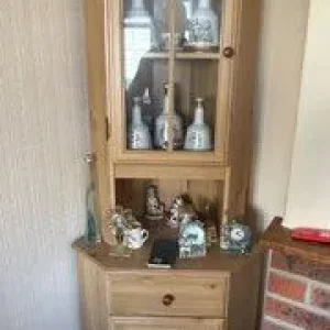 Corner unit, mirror, bureau