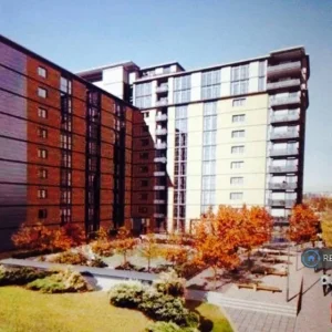 1 bedroom flat in Trentham Court, London, W3 (1 bed) (#2585104) - Image 4