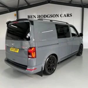 2021 Volkswagen Transporter 2.0 BiTDI T32 Sportline Black Edition Kombi Double Cab 5dr Diesel DSG - Image 8