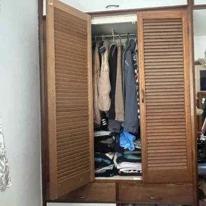 Two single and two double wardrobe doors with handles - Image 2