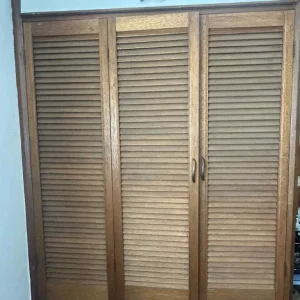 Two single and two double wardrobe doors with handles - Image 7
