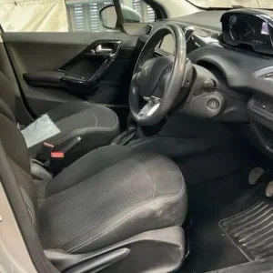 2017 Peugeot 208 1.2 PureTech Active Euro 6 5-door Hatchback - Image 7