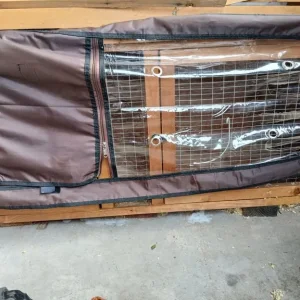 Hutch and thermal cover - Image 2