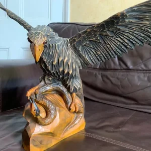 Hand crafted wooden eagle ornament from the 1960s/70s - Image 5
