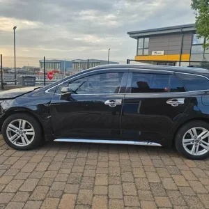 2022 Toyota Corolla 1.8 VVT-i Hybrid Estate - Image 5