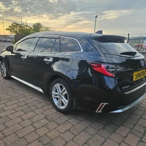2022 Toyota Corolla 1.8 VVT-i Hybrid Estate - Image 6