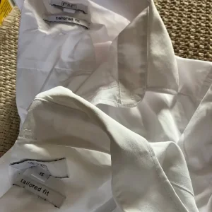 School uniform - Image 6