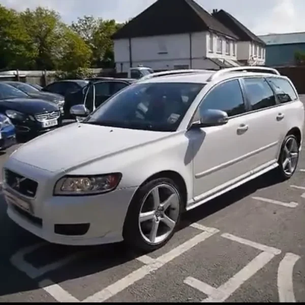 Volvo V50 Estate 2011 manual 5-door