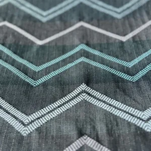 Cotton bedding with zigzag pattern - Image 2