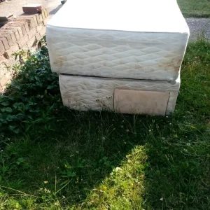 Double bed base with drawers