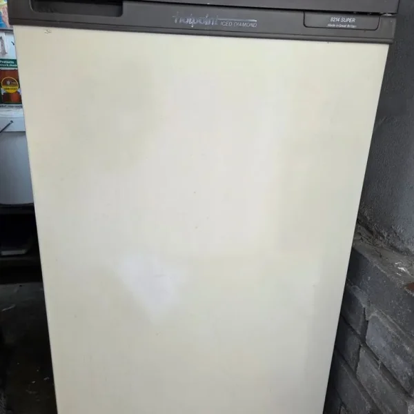 Under counter fridge