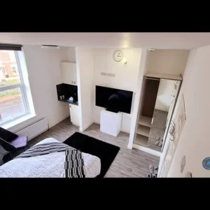 1 bedroom in Burngreave Road, axbridge, Somerset (#2584782) - Image 2