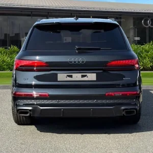 2025 Audi Q7 3.0 TDI V6 50 Black Edition - Image 4