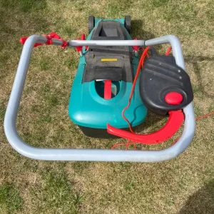 Bosh Rotak 34 GC Lawnmower - Image 2