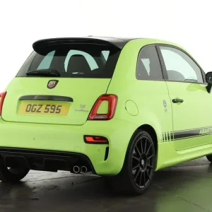 2019 Abarth 595 1.4 T-Jet Competizione 3-door hatchback - Image 3