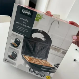 Sandwich toaster
