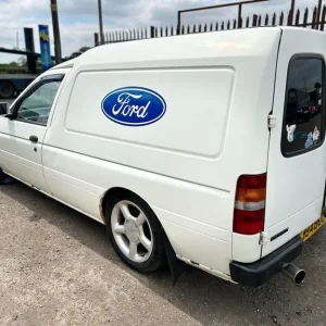 FORD ESCORT 55 White Manual Diesel 2000 - Image 4