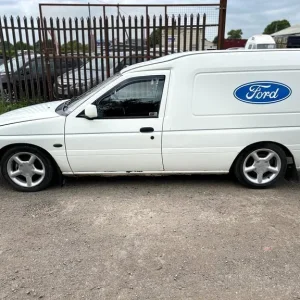 FORD ESCORT 55 White Manual Diesel 2000 - Image 8