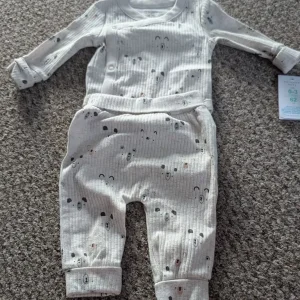 Girls Baby Clothes 0-3 Months - Image 8