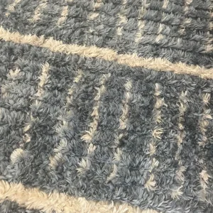 Large Blue and white rug - Image 2