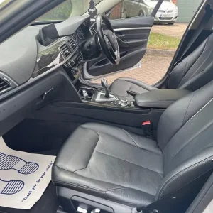 2017 BMW 3 Series 2.0L Plug-in Hybrid 4-door Saloon - Image 2