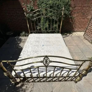 And So To Bed THYME Brass 5ft King Bed Frame with Relyon Divan Bases - Image 2