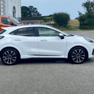 2022 Ford Puma 1.0 EcoBoost Hybrid ST-Line Vignale 5-door - Image 8