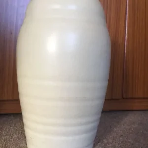 Vintage Brentleigh vase - Image 3