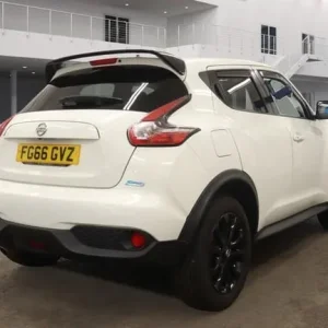 2016 Nissan Juke 1.5 dCi Tekna 5-door - Image 5