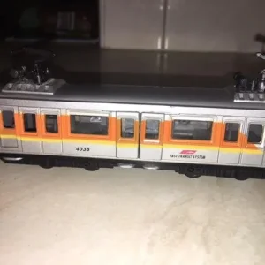 SCALE MODEL ELECTRIC COMMUTER TRAIN - Image 2