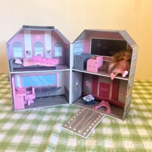 Designa fashion school dollhouse