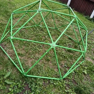 Dome frame free swing