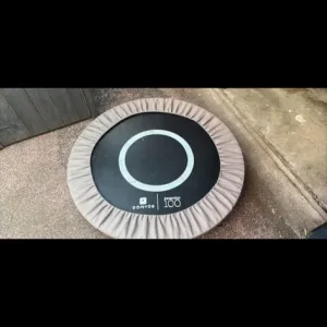 Kids Decathlon trampoline - Image 3
