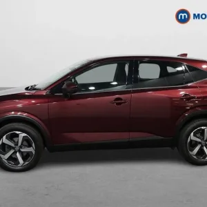 2022 Nissan Qashqai 1.3 DiG-T N-Connecta 5-door SUV - Image 4