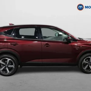 2022 Nissan Qashqai 1.3 DiG-T N-Connecta 5-door SUV - Image 8