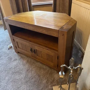 Solid Oak TV Bench with Storage - Image 4