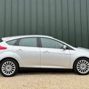 2013 Ford Focus 1.6 EcoBoost Titanium 5-door Hatchback - Image 2