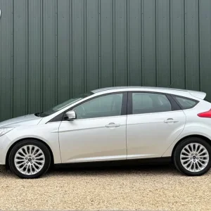 2013 Ford Focus 1.6 EcoBoost Titanium 5-door Hatchback - Image 4
