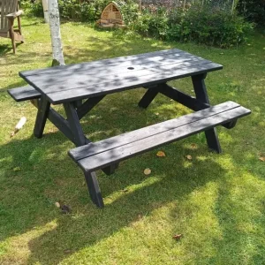 Solid wood garden picnic table - Image 4