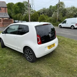 2013 Volkswagen Groove Up 3Dr Hatch - Image 3