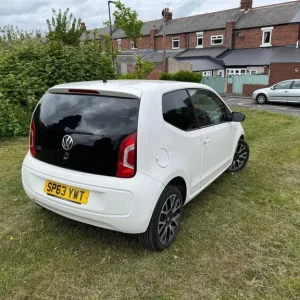 2013 Volkswagen Groove Up 3Dr Hatch - Image 4
