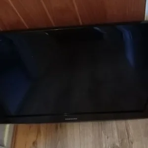 Samsung 31-inch TV - Image 2