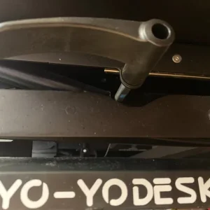 Yo-yo stand up desk - Image 2