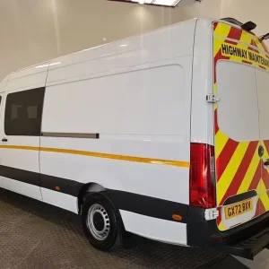 MERCEDES-BENZ SPRINTER 2.0 315 CDI PROGRESSIVE RWD L3 H2 150 BHP LWB WELFARE VAN - Image 4