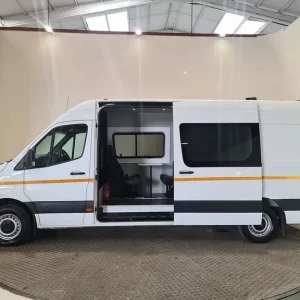 MERCEDES-BENZ SPRINTER 2.0 315 CDI PROGRESSIVE RWD L3 H2 150 BHP LWB WELFARE VAN - Image 6