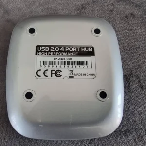 Monoprice Aquaflow USB 4-Port Hub – USB 2.0 - Image 5