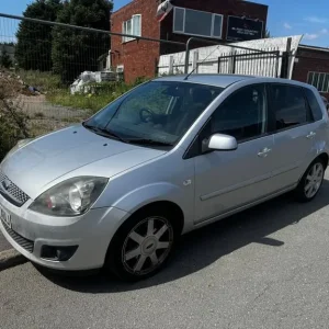 Ford Fiesta hatchback 2008 manual 1.25 zetec - Image 2