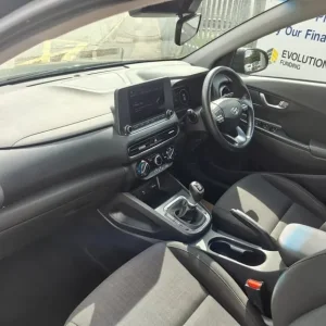 2022 Hyundai Kona T-GDI SE CONNECT Hatchback Petrol/Ele Manual - Image 8