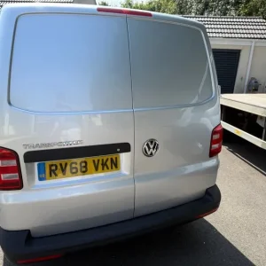 2018 Volkswagen Transporter 2.0 TDI BMT 102 Startline Van Euro 6 Panel Van Diesel Manual - Image 3