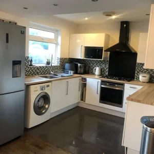3 bedroom semi-detached with office/gym and off-street parking